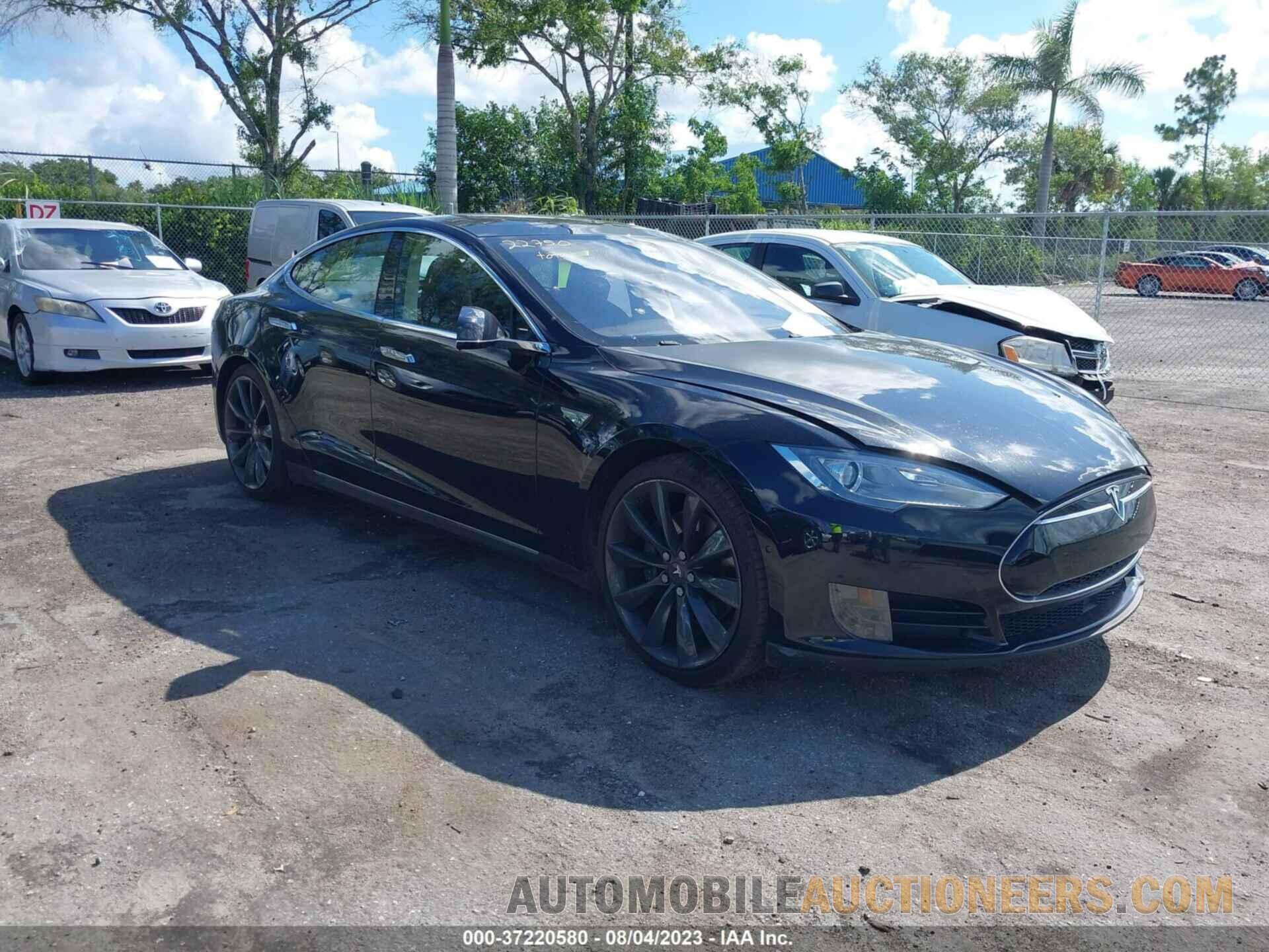 5YJSA1S22FF096573 TESLA MODEL S 2015