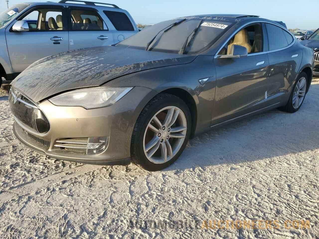 5YJSA1S24FF088524 TESLA MODEL S 2015