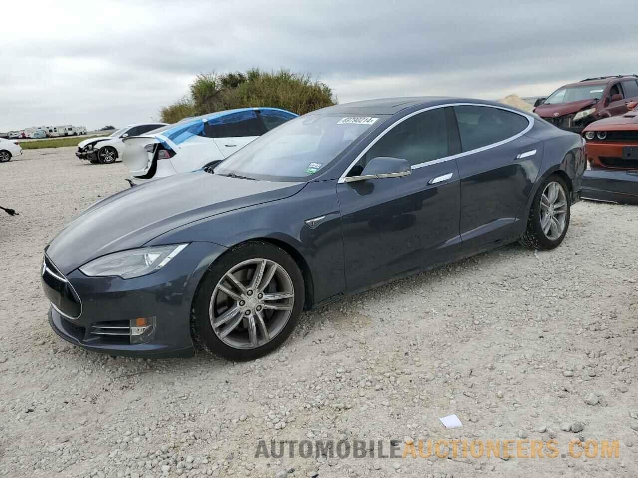 5YJSA1S28FF092835 TESLA MODEL S 2015