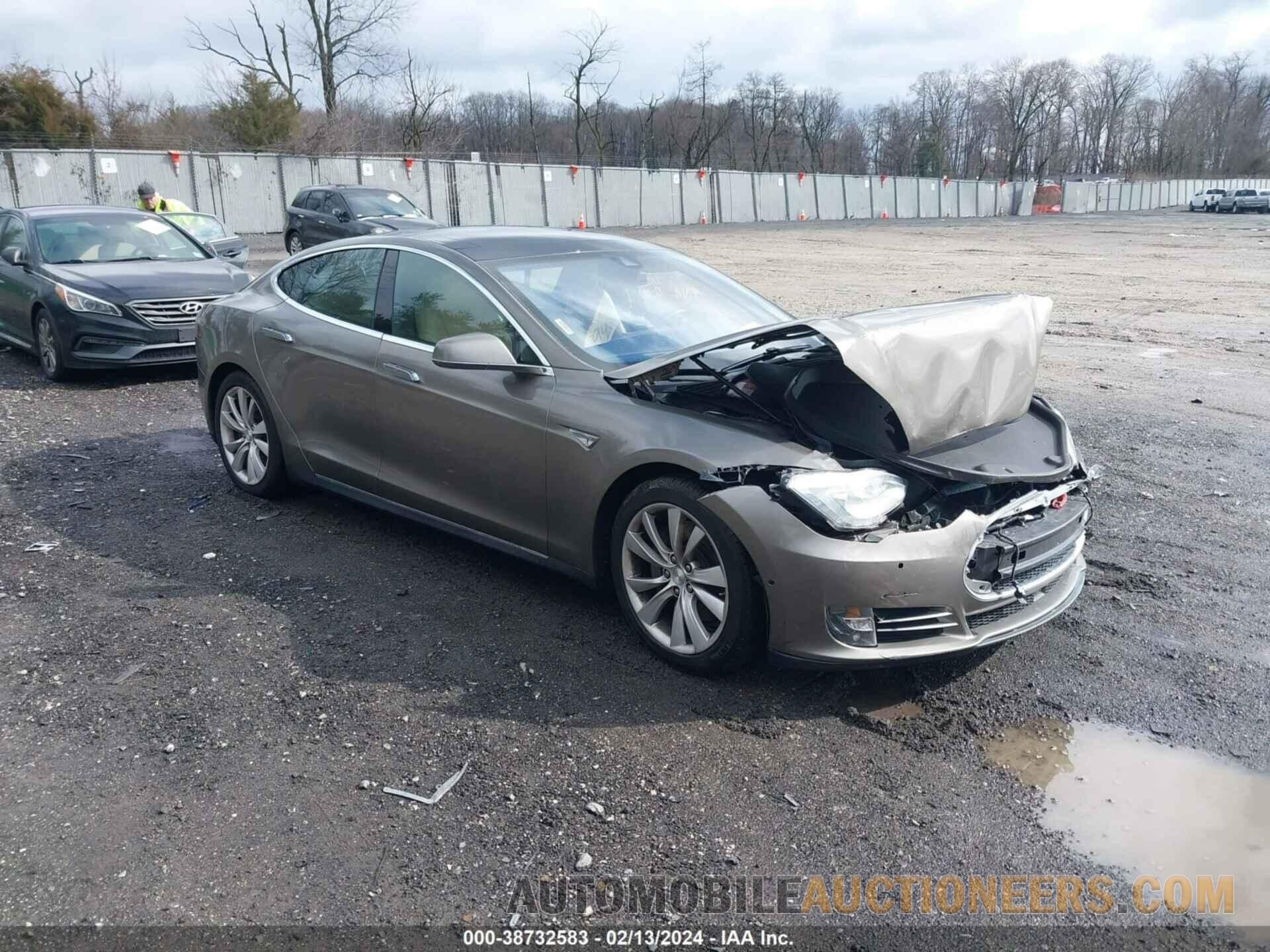 5YJSA4H23FF085929 TESLA MODEL S 2015