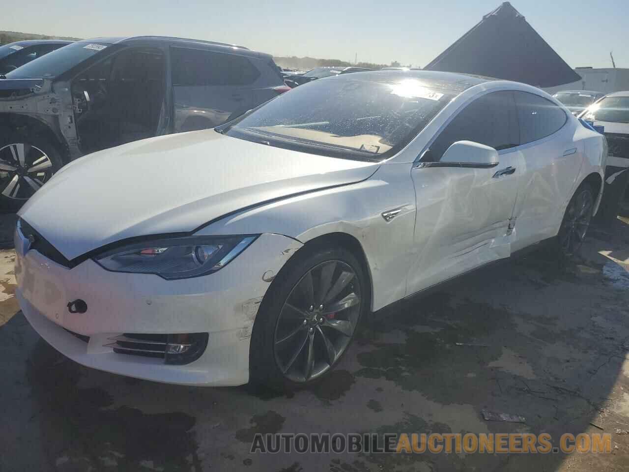 5YJSA4H25FFP73236 TESLA MODEL S 2015