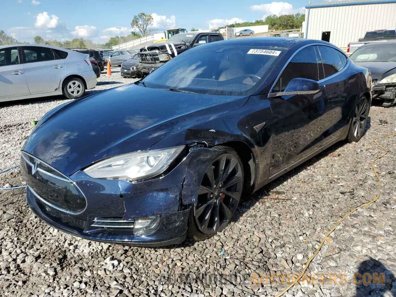 5YJSA4H47FF083554 TESLA MODEL S 2015