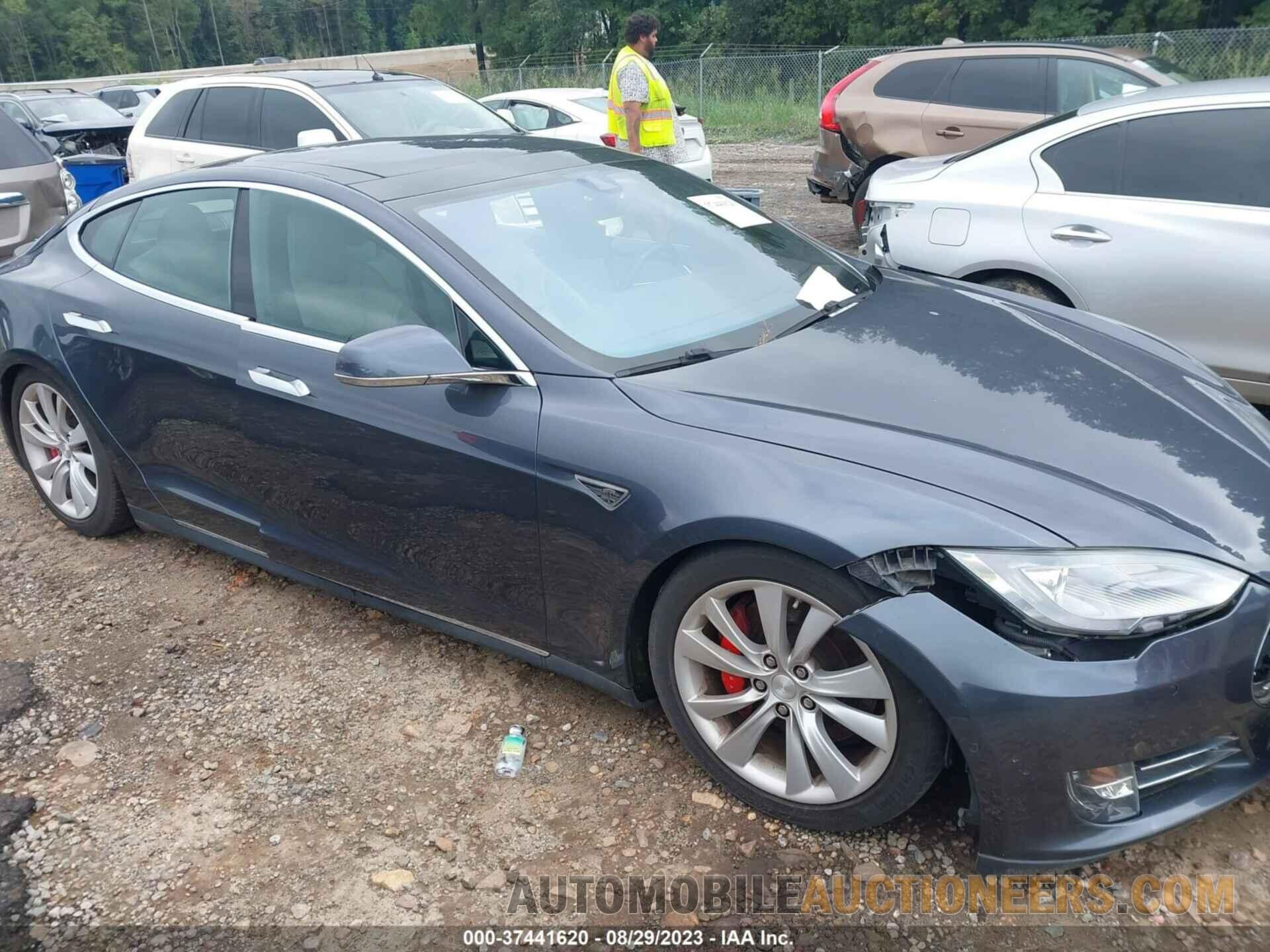 5YJSA4H4XFF082396 TESLA MODEL S 2015