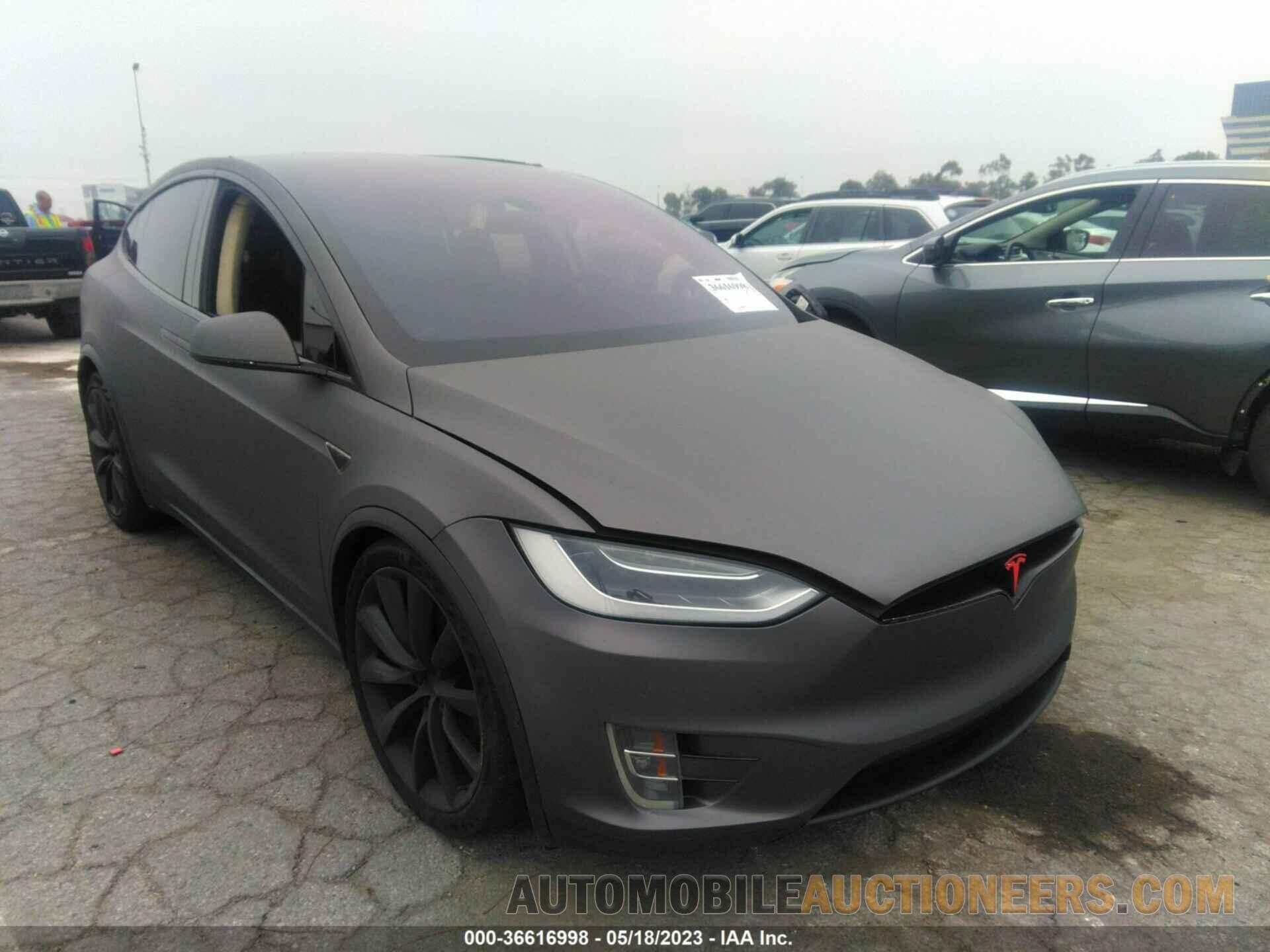 5YJXCAE20GF010724 TESLA MODEL X 2016