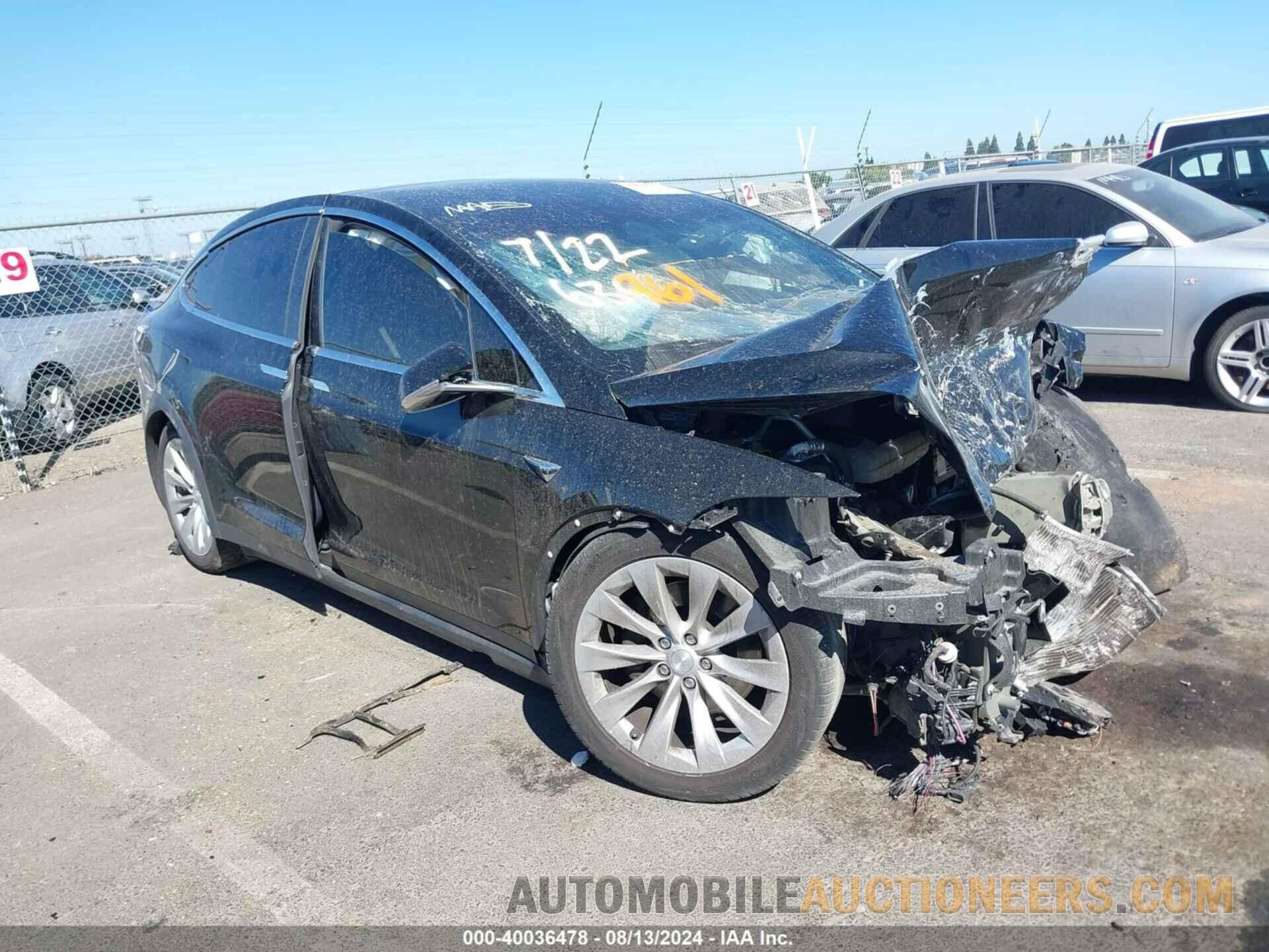 5YJXCAE20HF079477 TESLA MODEL X 2017