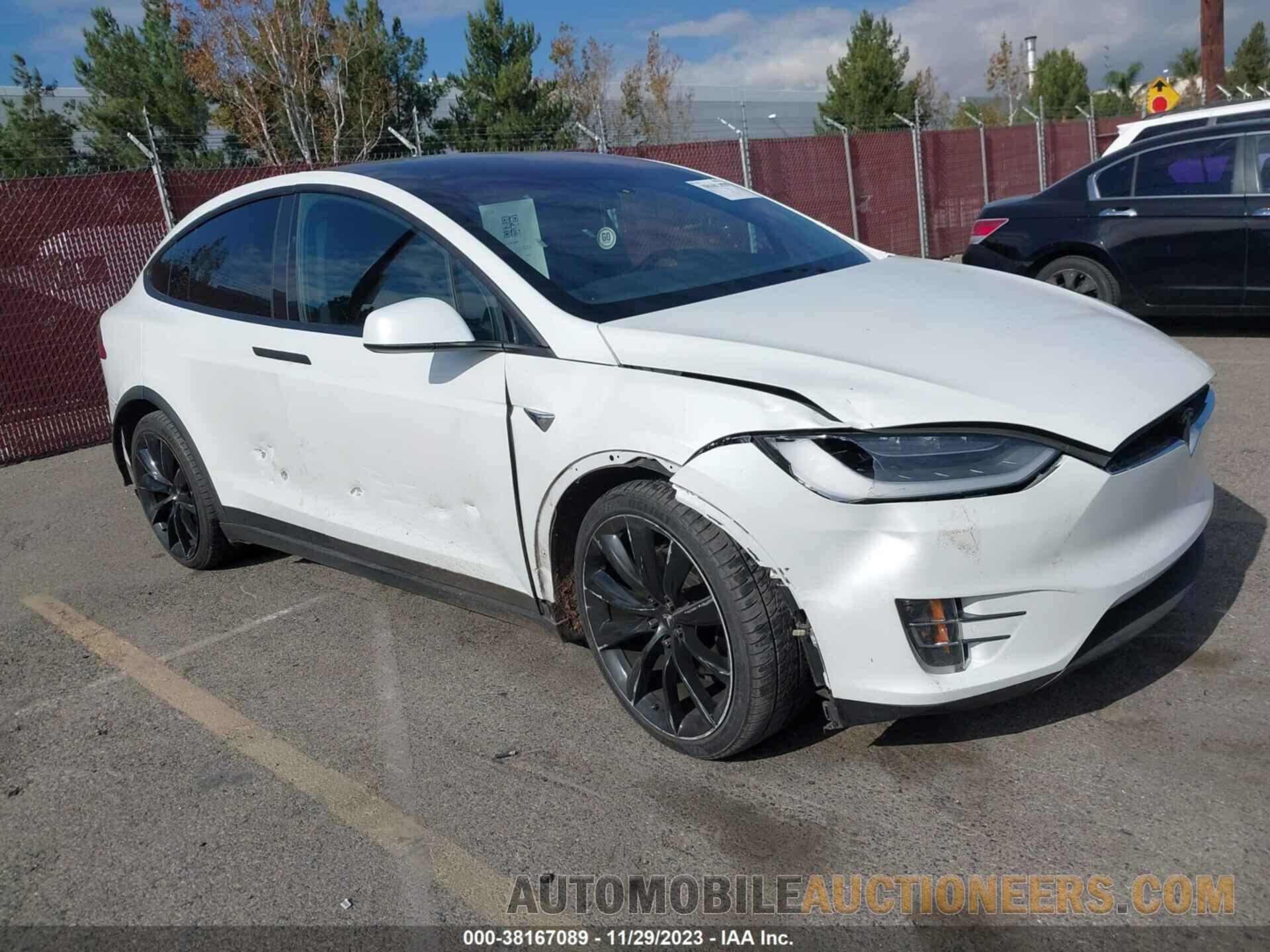 5YJXCAE20JF135844 TESLA MODEL X 2018