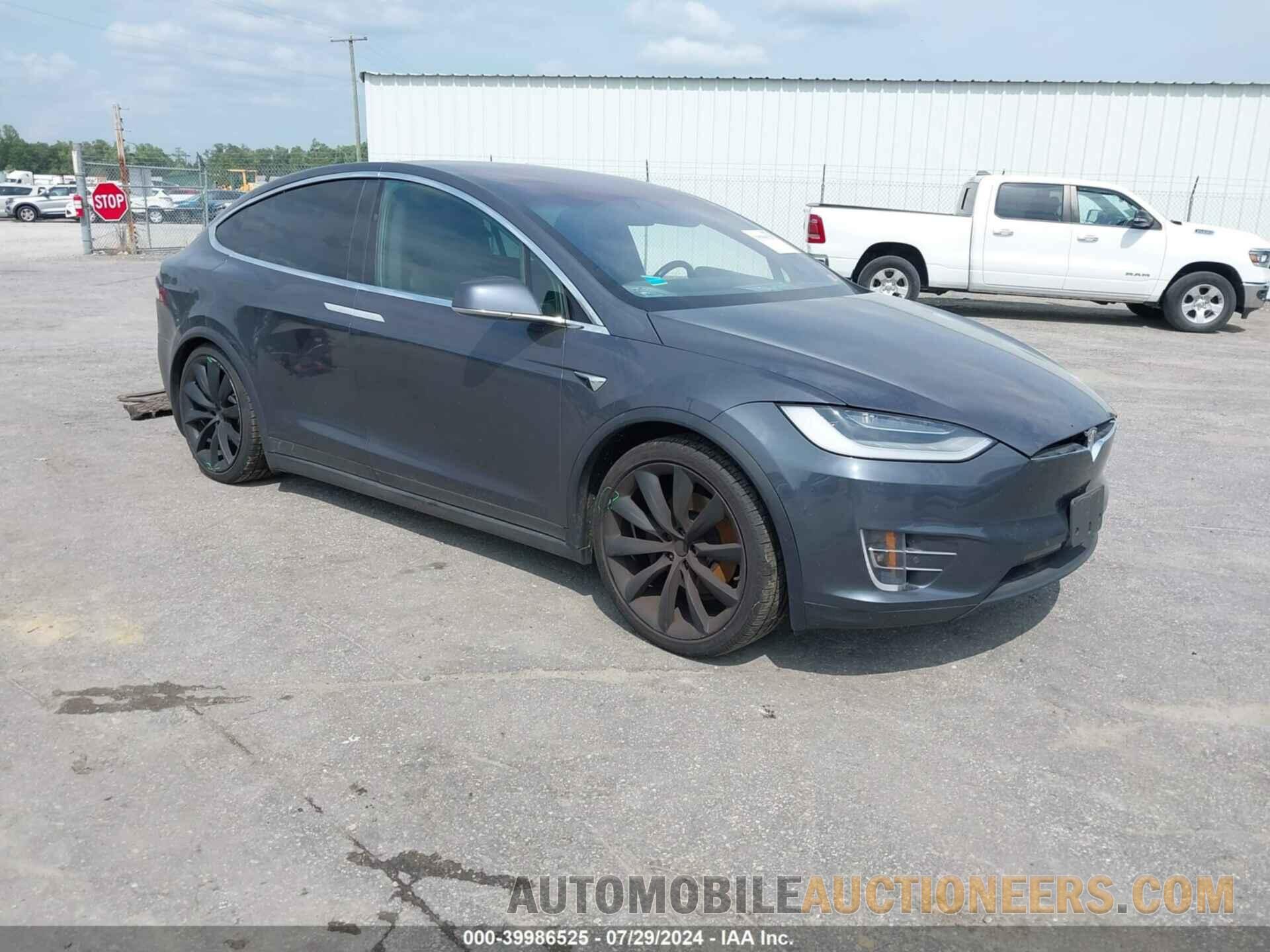 5YJXCAE20JF136685 TESLA MODEL X 2018