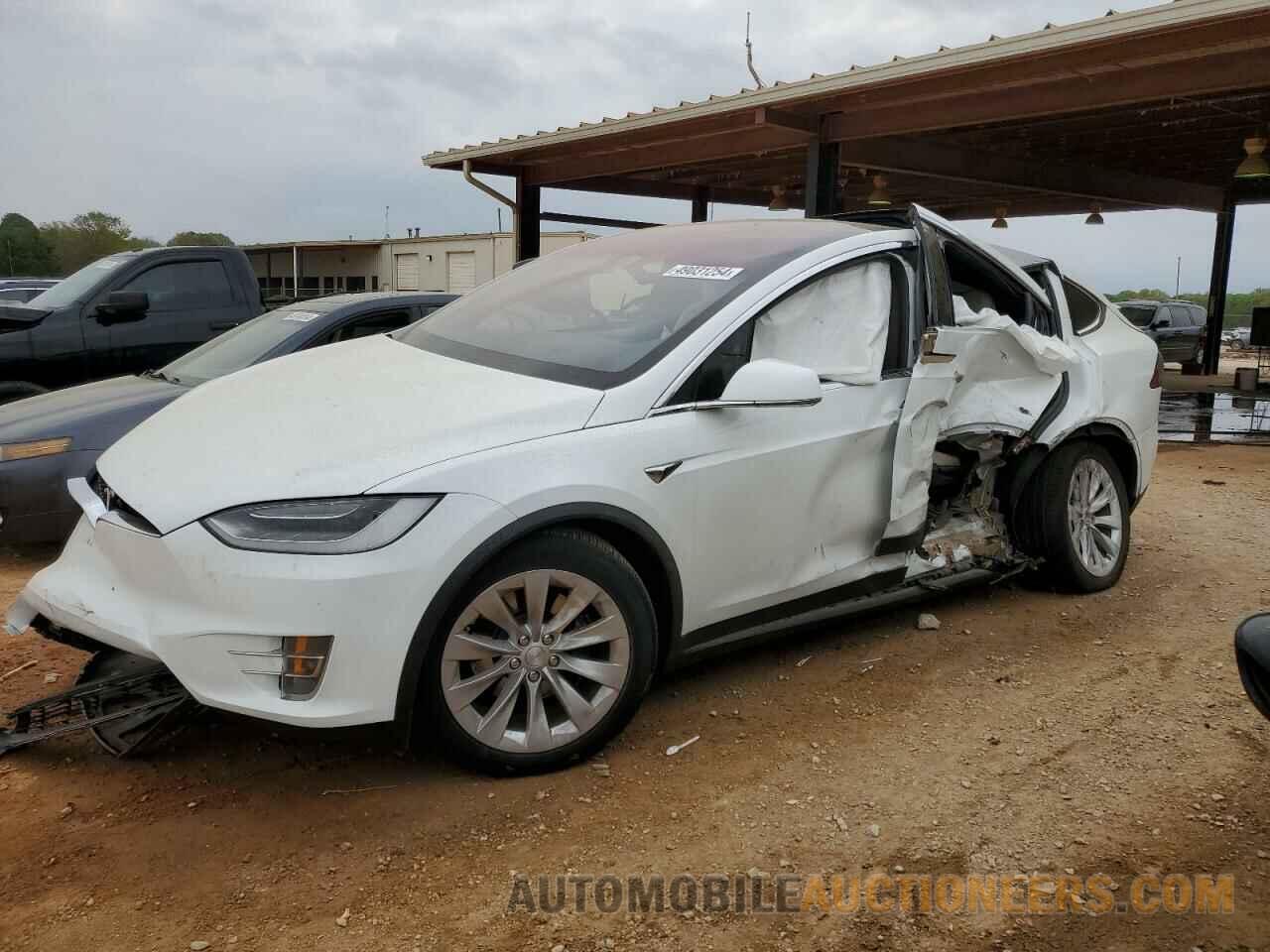 5YJXCAE20LF270437 TESLA MODEL X 2020