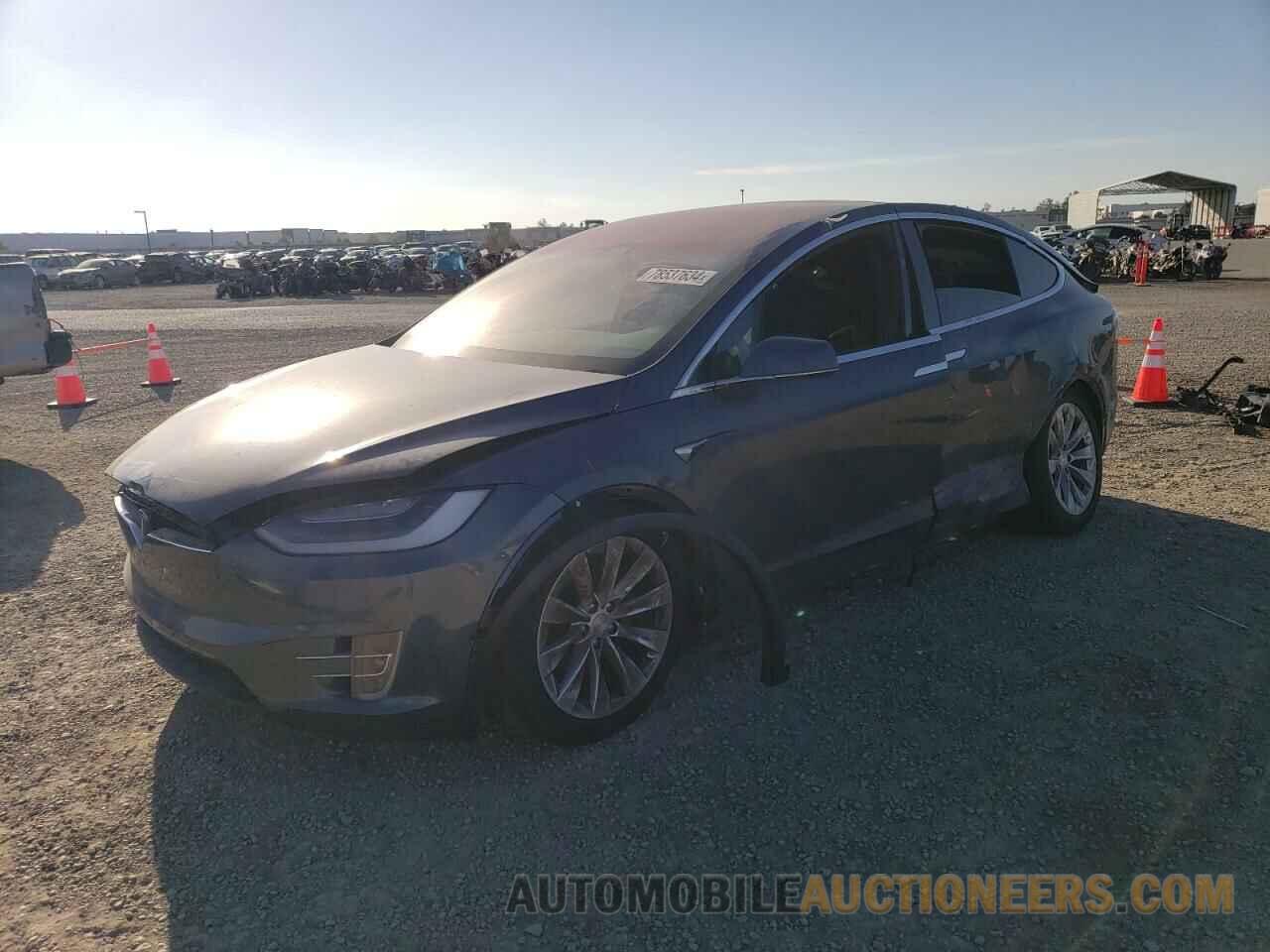 5YJXCAE20LF281552 TESLA MODEL X 2020