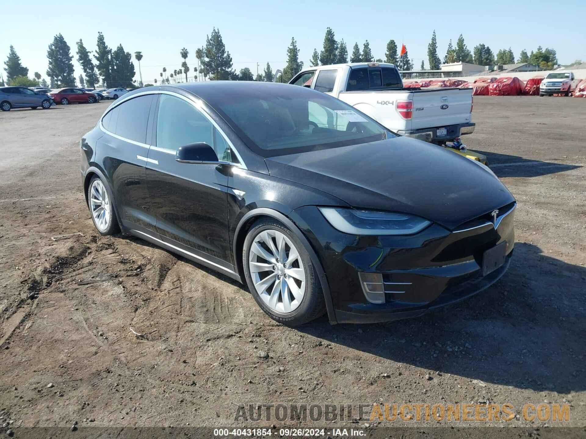 5YJXCAE21GF001711 TESLA MODEL X 2016