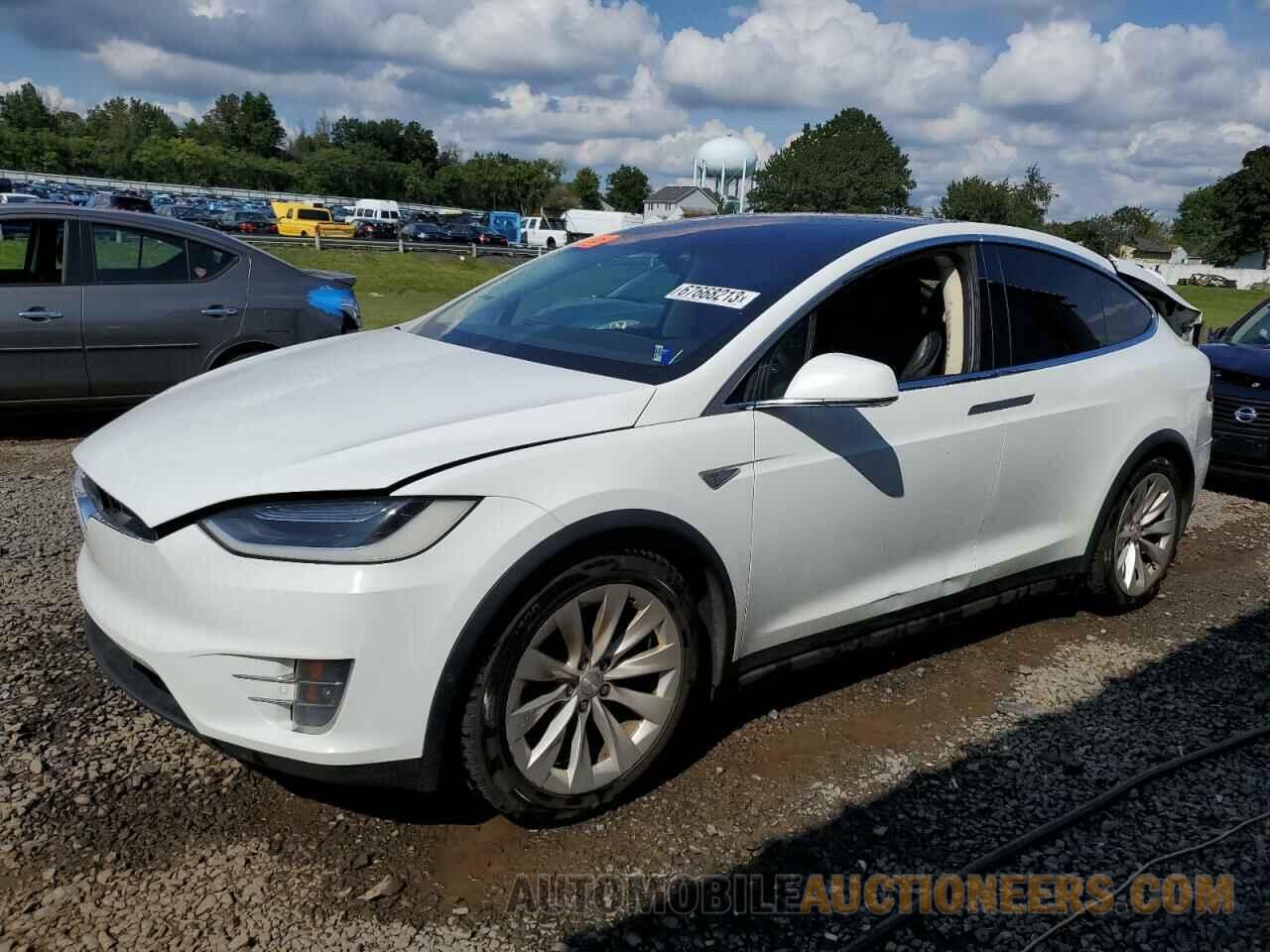 5YJXCAE21GF003331 TESLA MODEL X 2016