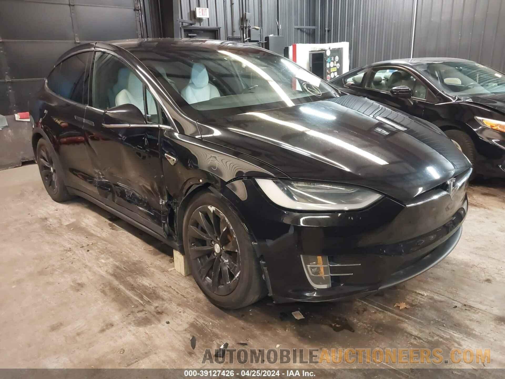 5YJXCAE21GF010831 TESLA MODEL X 2016