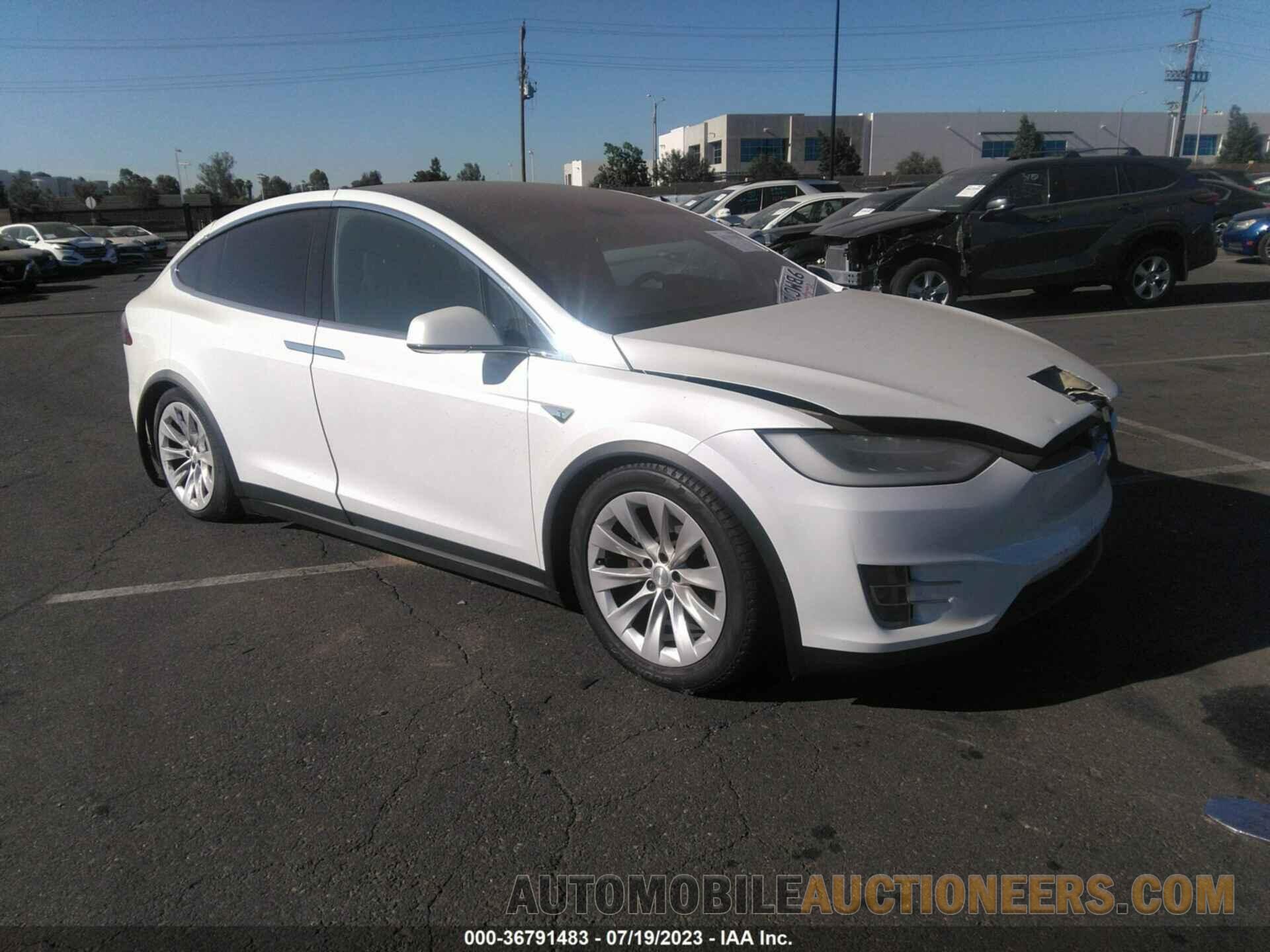 5YJXCAE21GF015141 TESLA MODEL X 2016