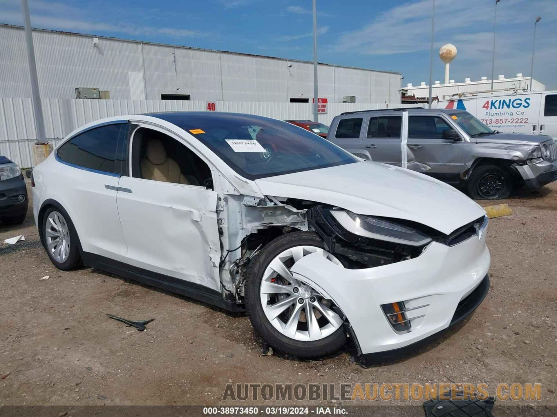 5YJXCAE21GF028245 TESLA MODEL X 2016