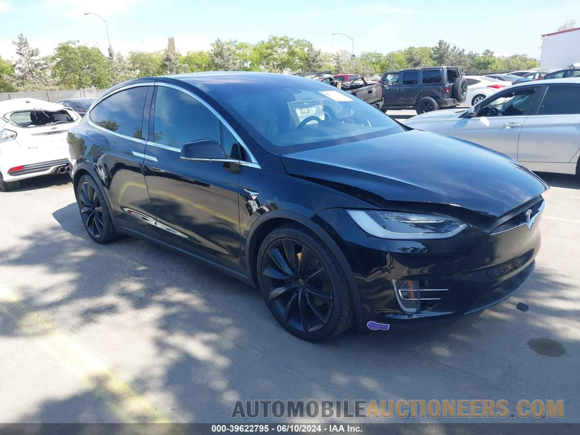 5YJXCAE21JF115716 TESLA MODEL X 2018