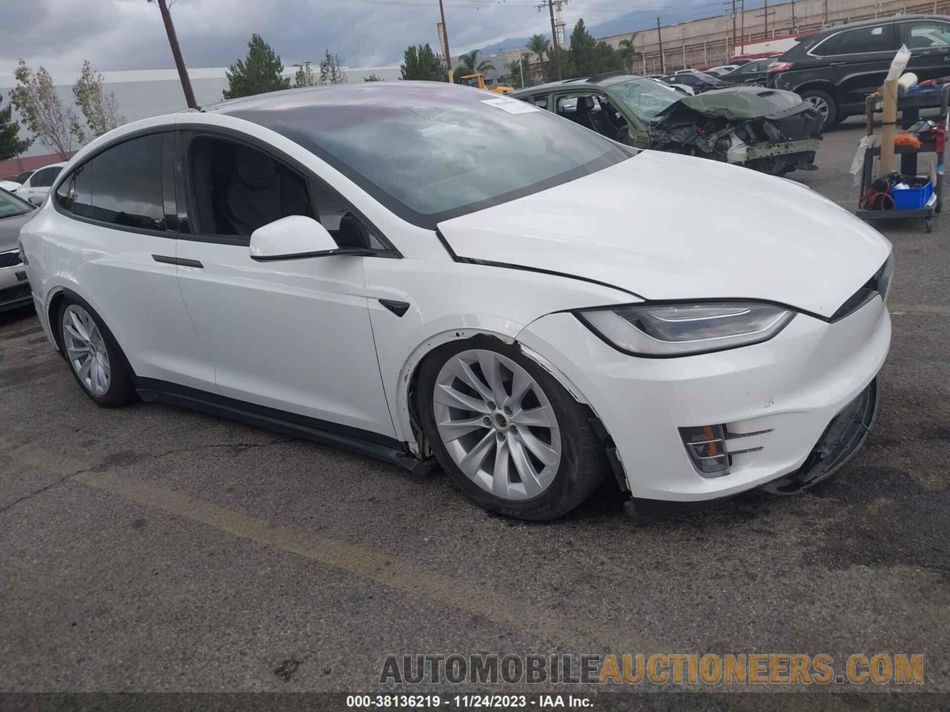 5YJXCAE21JF120916 TESLA MODEL X 2018