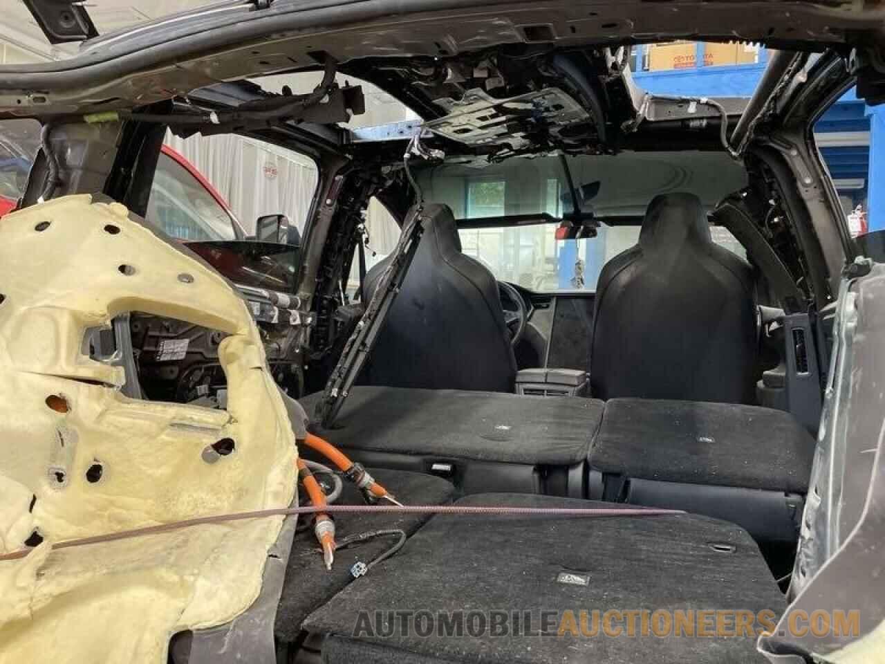 5YJXCAE21JF126201 TESLA MODEL X 2018