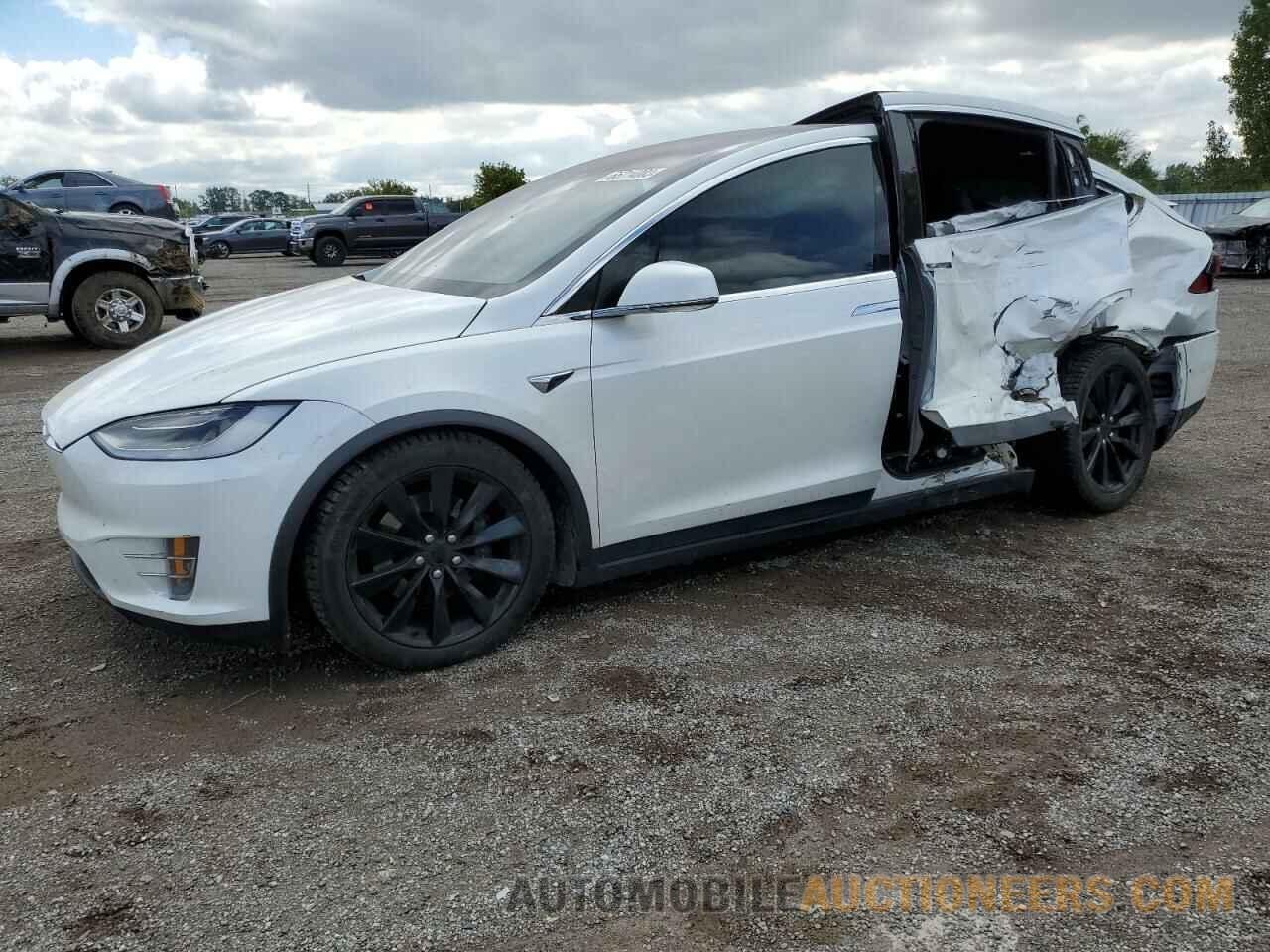 5YJXCAE21LF233266 TESLA MODEL X 2020