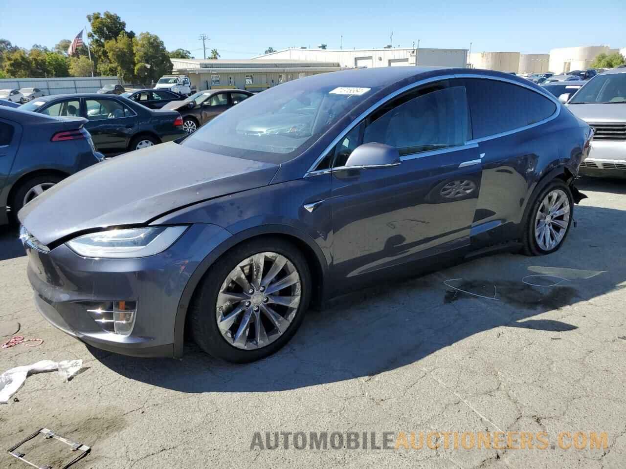 5YJXCAE21LF286095 TESLA MODEL X 2020