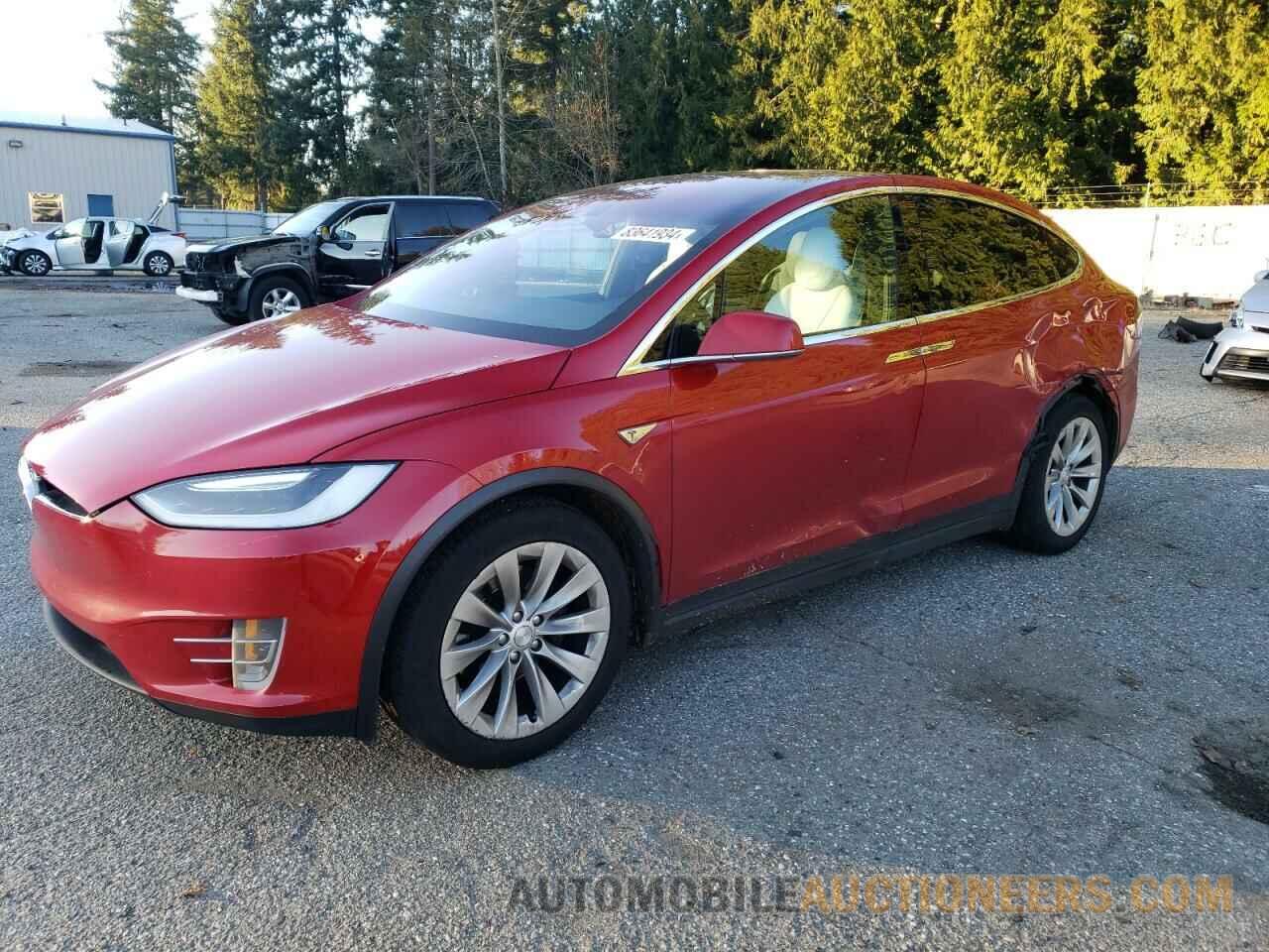 5YJXCAE22GF010935 TESLA MODEL X 2016