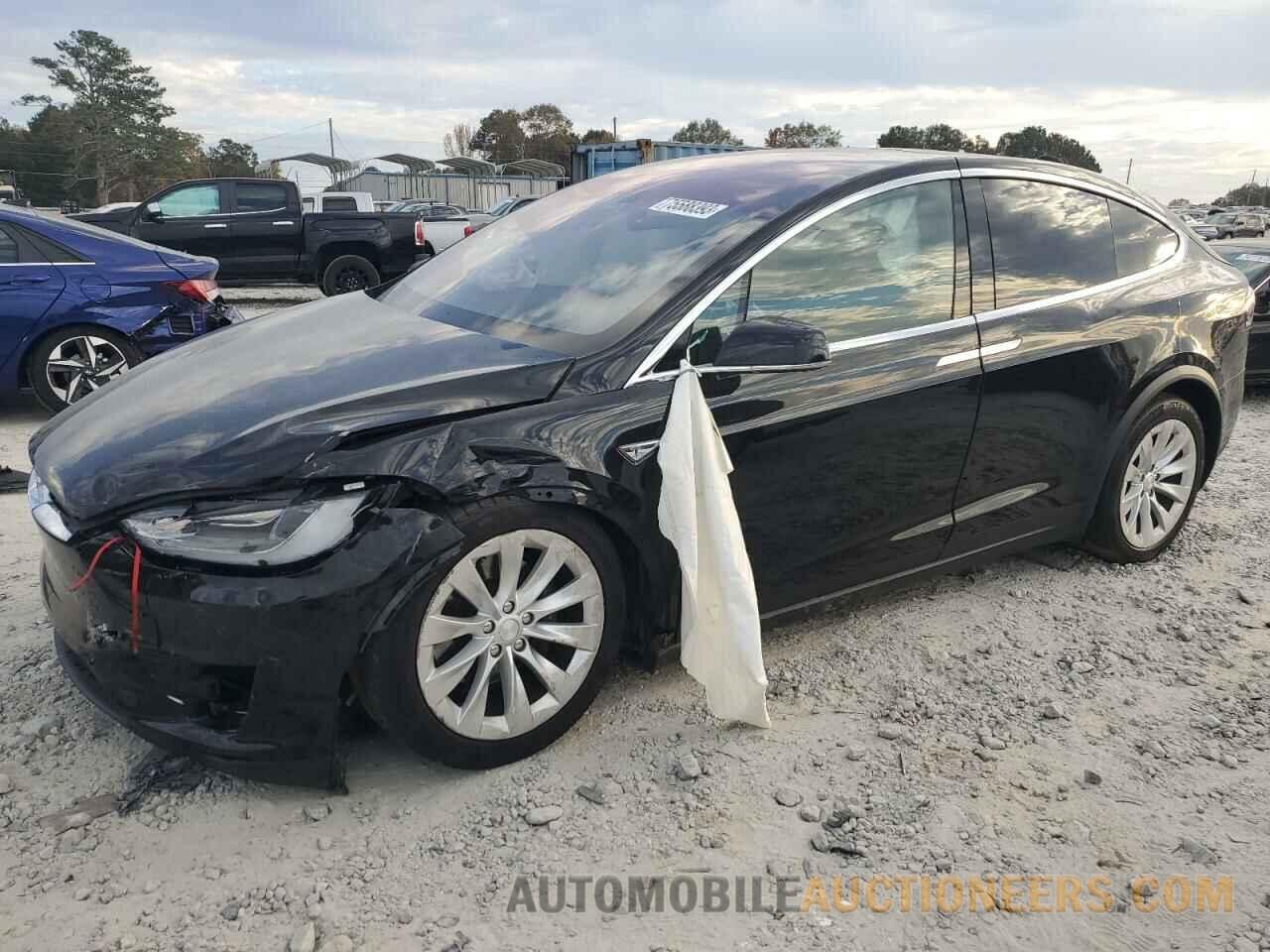 5YJXCAE22GF015293 TESLA MODEL X 2016