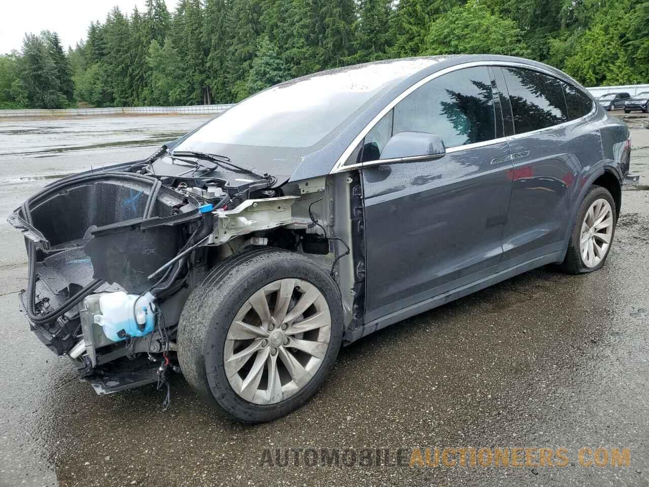 5YJXCAE22HF038168 TESLA MODEL X 2017