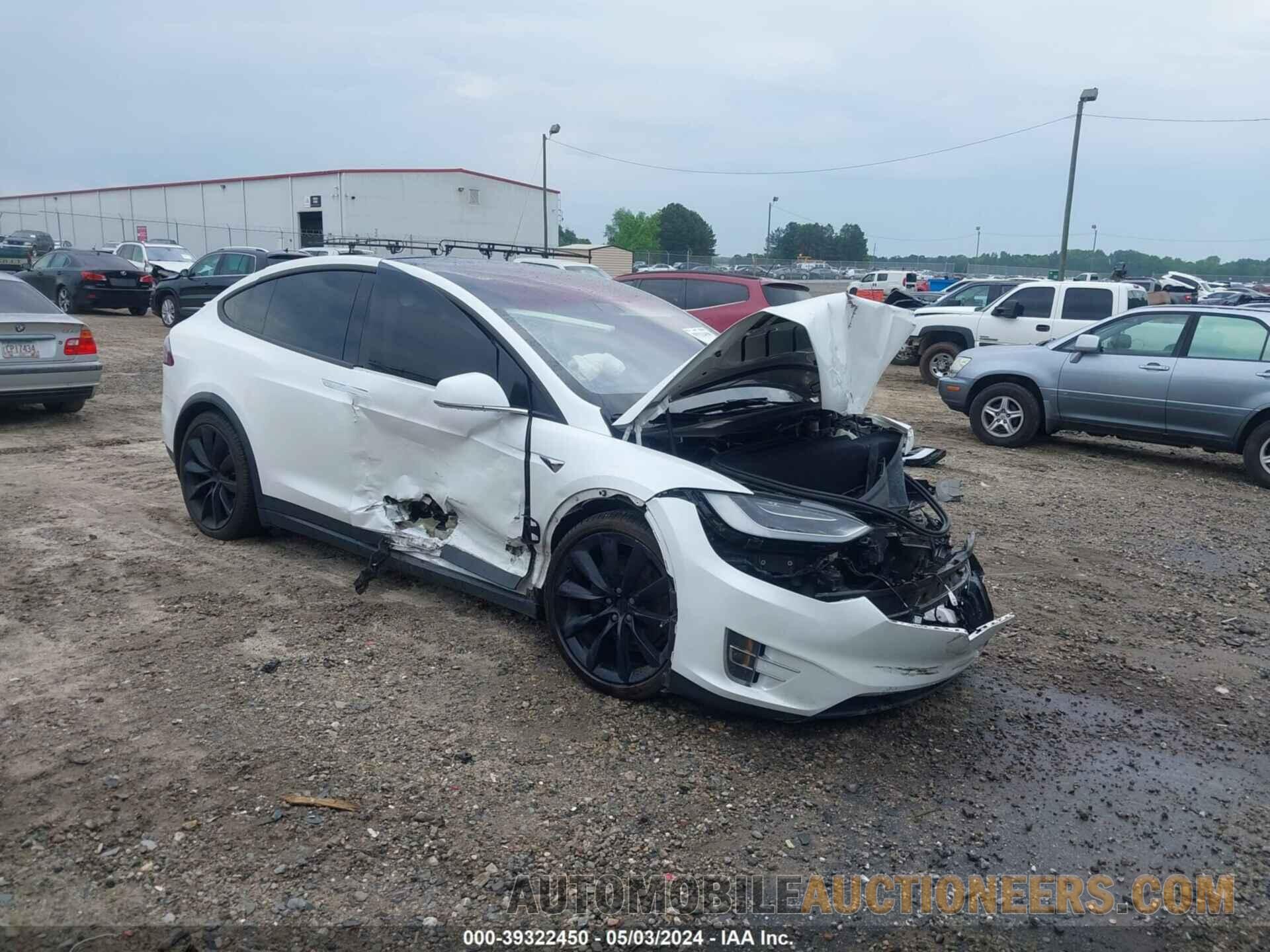 5YJXCAE22HF075396 TESLA MODEL X 2017