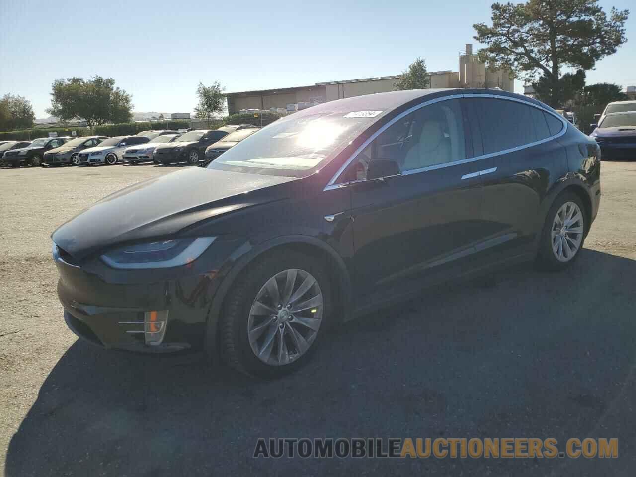 5YJXCAE22JF136736 TESLA MODEL X 2018