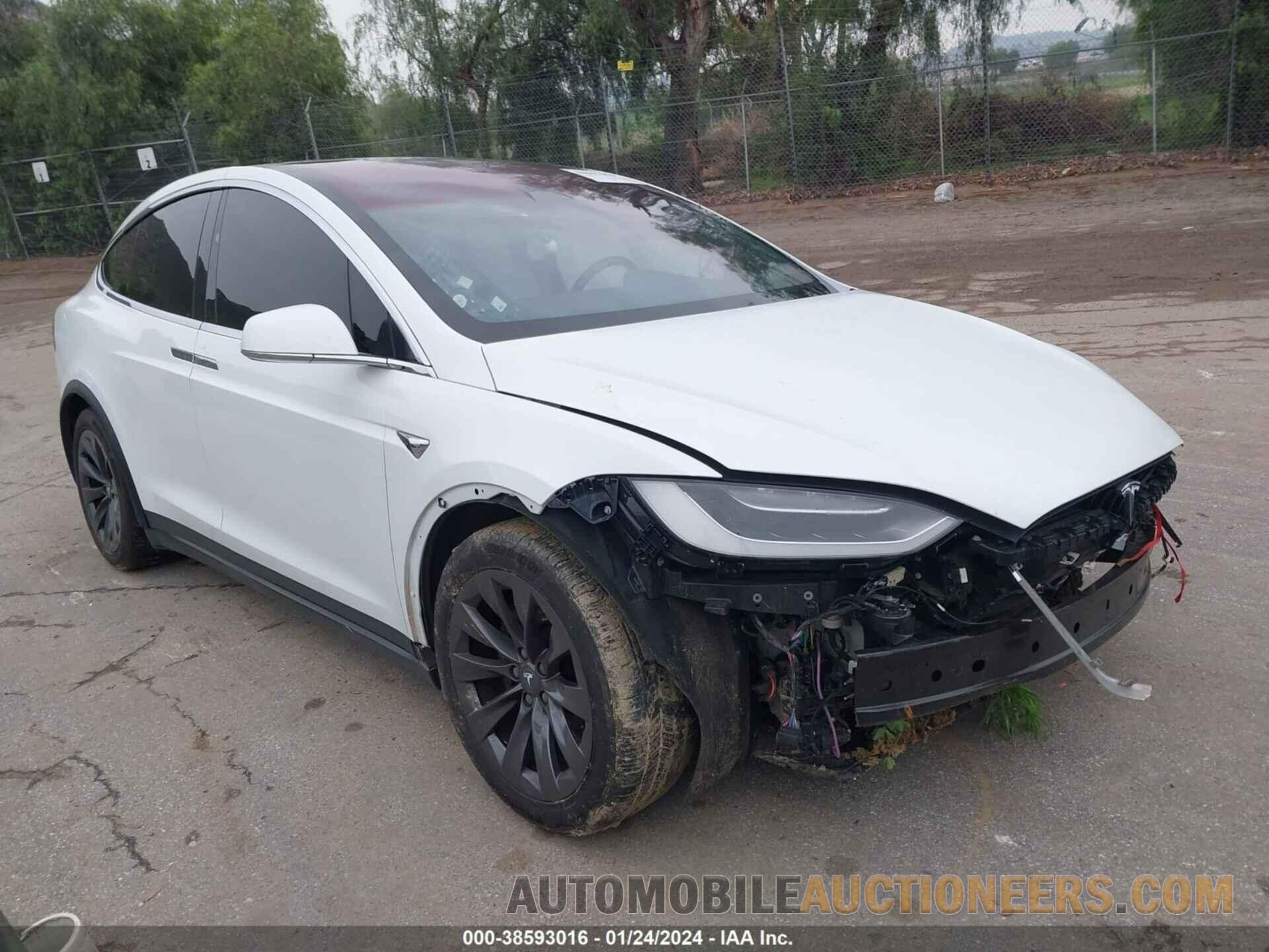 5YJXCAE22JF142486 TESLA MODEL X 2018