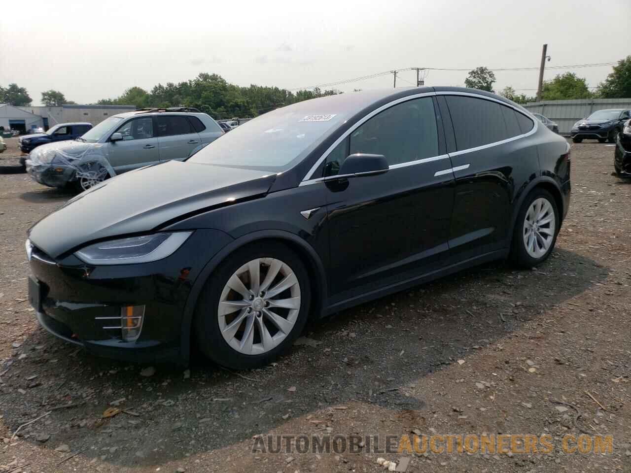 5YJXCAE22KF186358 TESLA MODEL X 2019