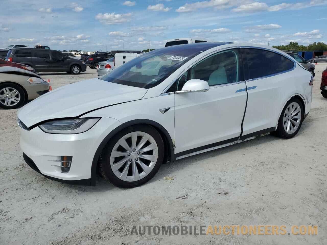 5YJXCAE22KF205507 TESLA MODEL X 2019