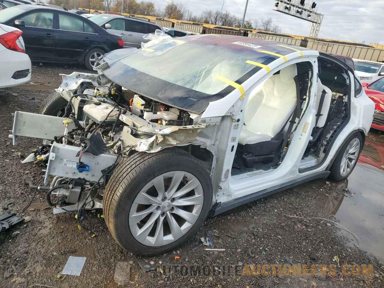 5YJXCAE22LF231512 TESLA MODEL X 2020