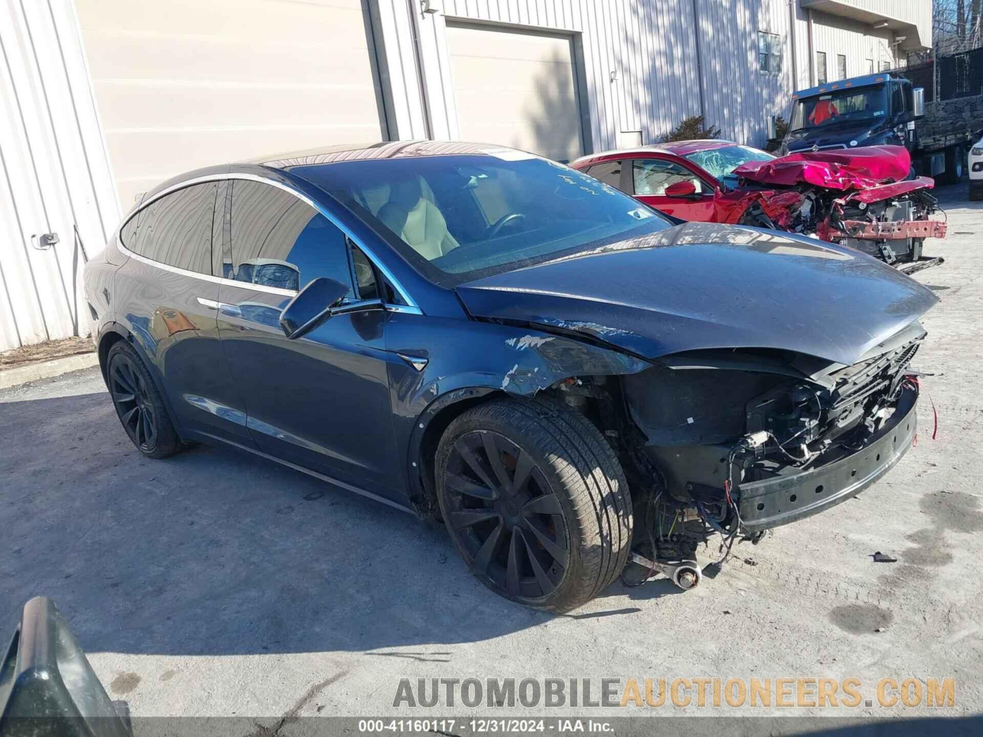 5YJXCAE22LF300795 TESLA MODEL X 2020