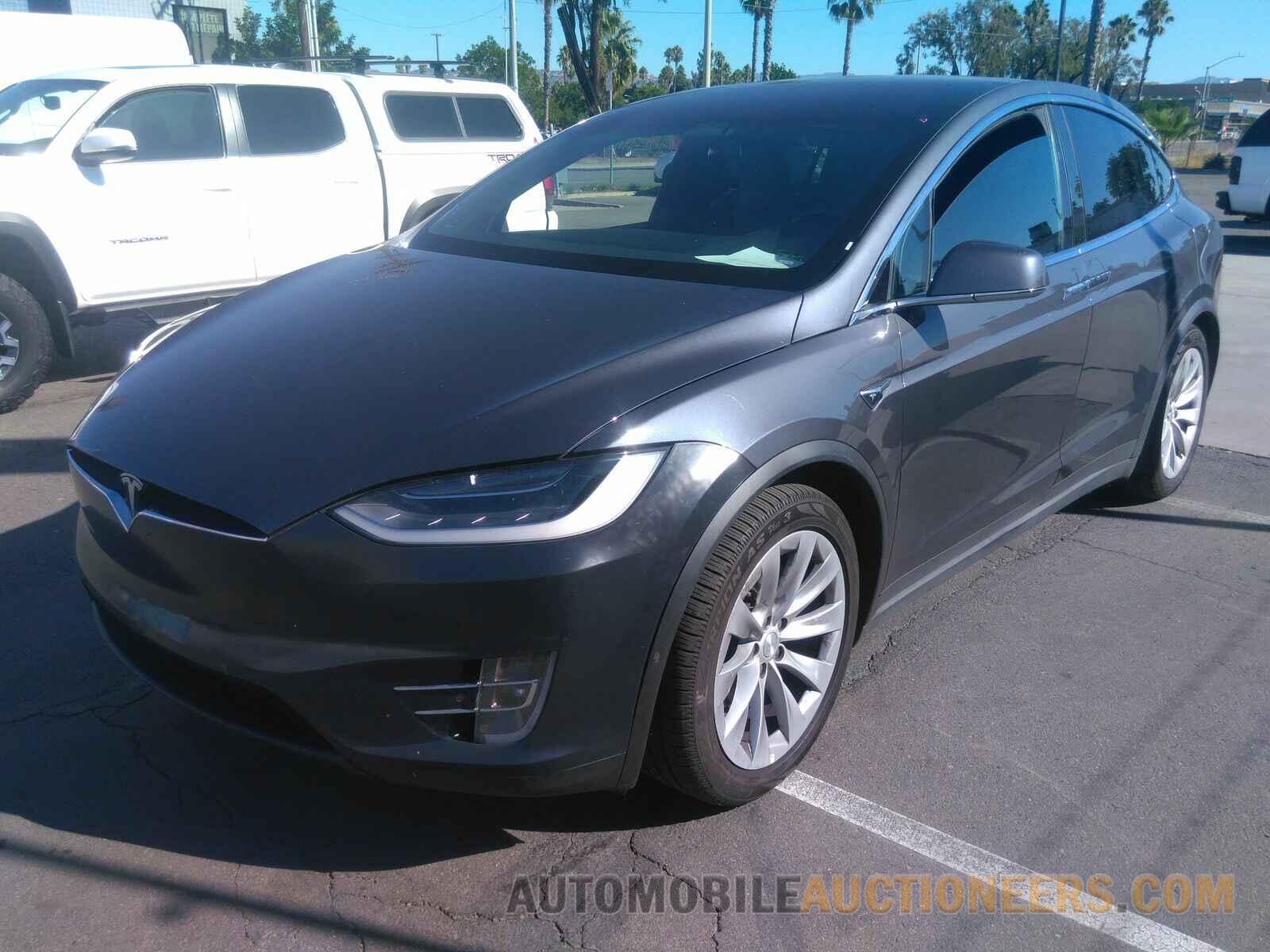 5YJXCAE23JF139628 Tesla Model X 2018