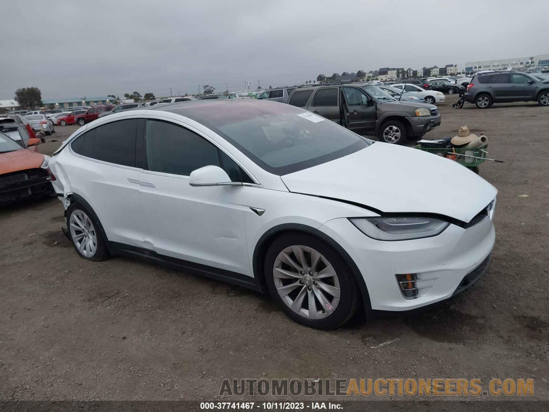 5YJXCAE23LF249940 TESLA MODEL X 2020