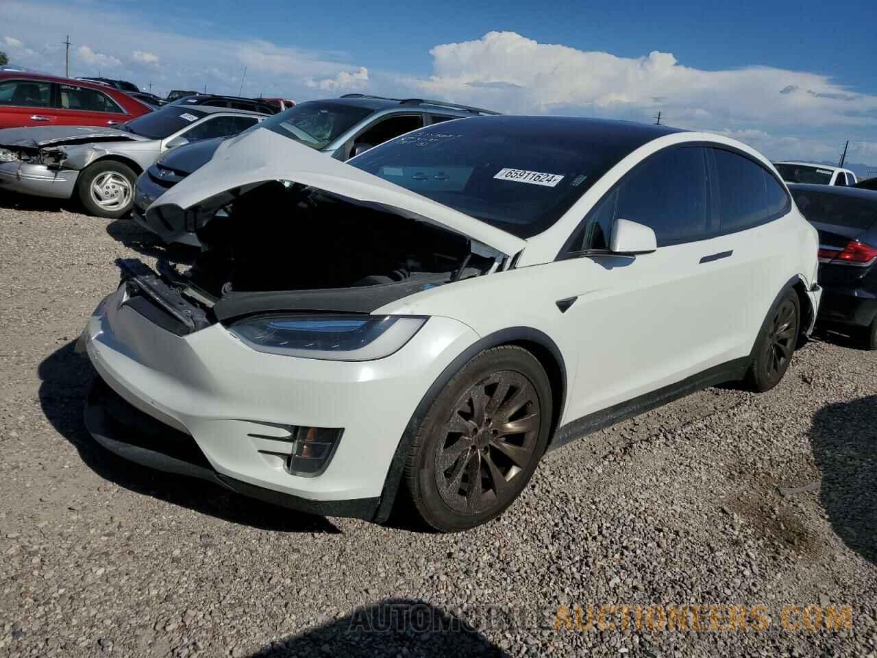 5YJXCAE24GF025212 TESLA MODEL X 2016