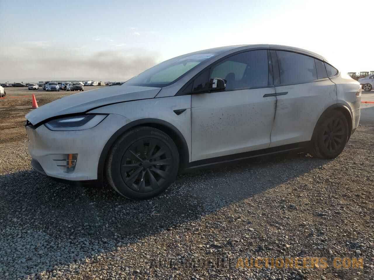 5YJXCAE24HF064612 TESLA MODEL X 2017