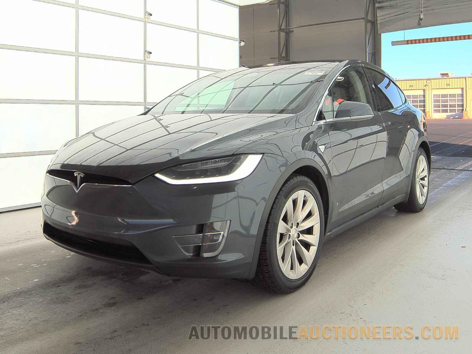 5YJXCAE24JF104399 Tesla Model X 2018