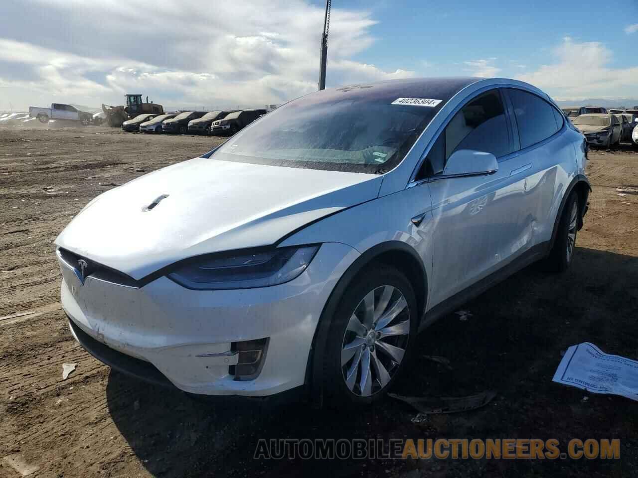 5YJXCAE24LF231060 TESLA MODEL X 2020