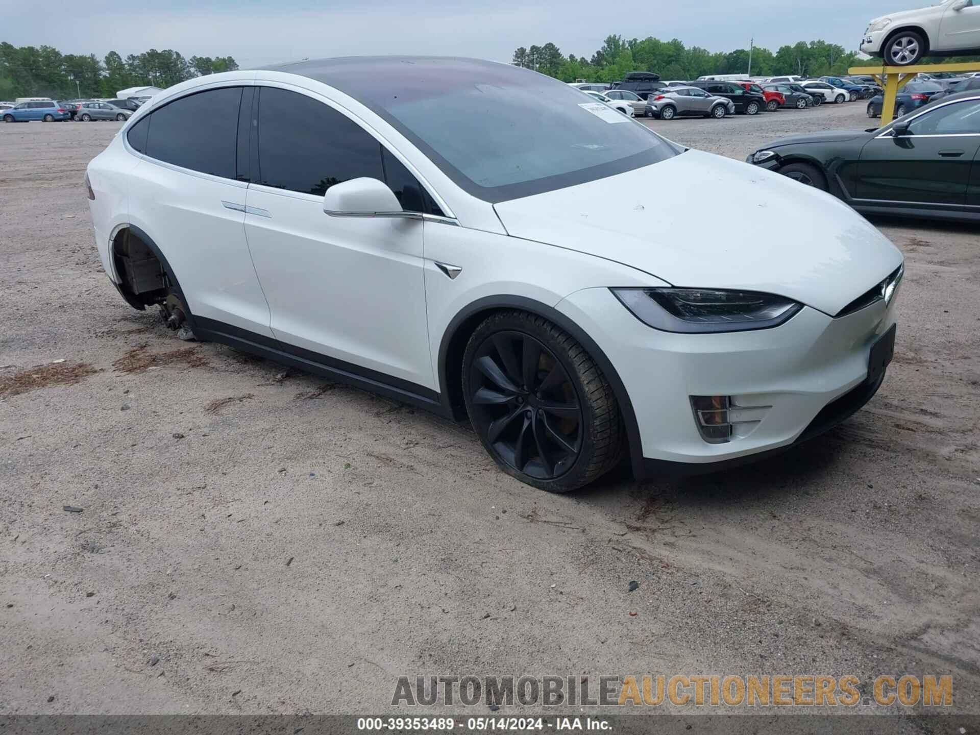 5YJXCAE24LF240096 TESLA MODEL X 2020