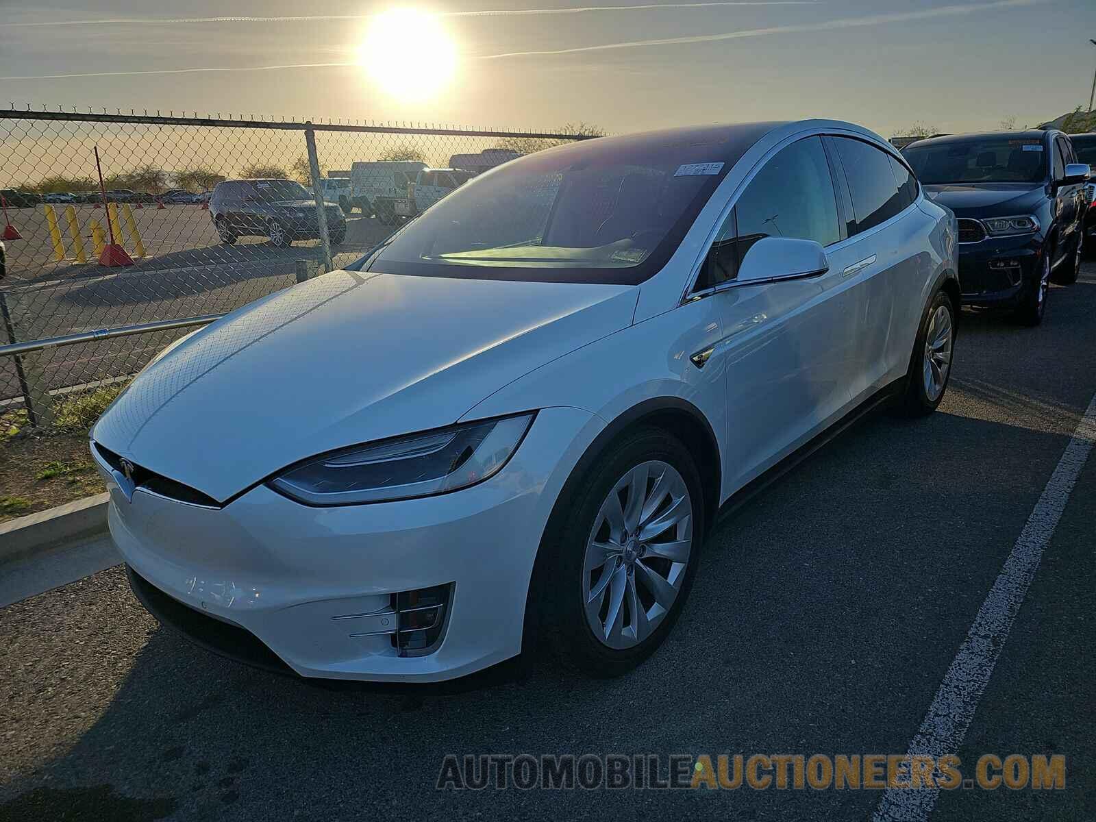 5YJXCAE25GF003588 Tesla Model X 2016