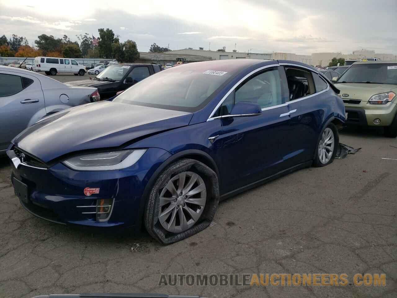 5YJXCAE25JF126606 TESLA MODEL X 2018