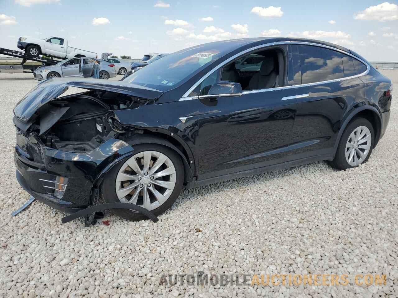 5YJXCAE25JF128498 TESLA MODEL X 2018