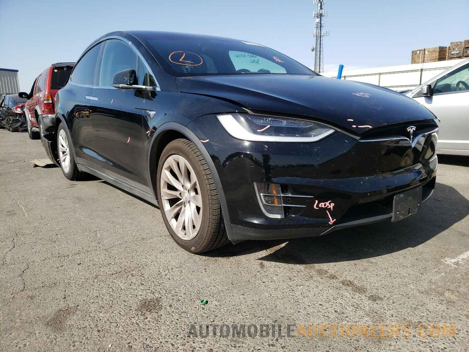 5YJXCAE25JF137802 TESLA MODEL X 2018