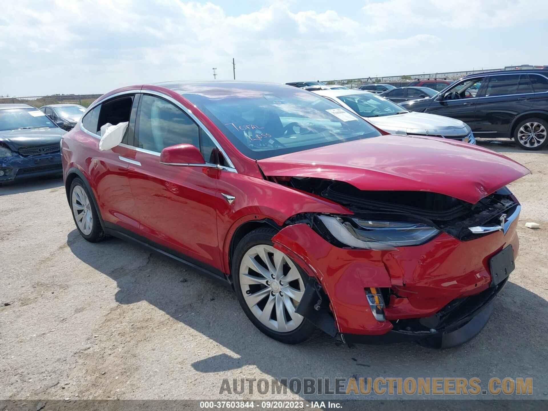 5YJXCAE25JF141820 TESLA MODEL X 2018