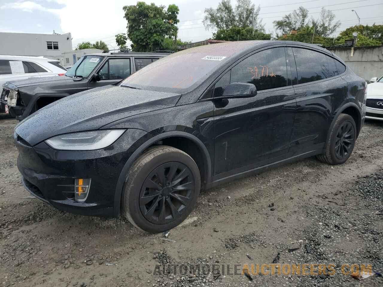 5YJXCAE25LF266447 TESLA MODEL X 2020