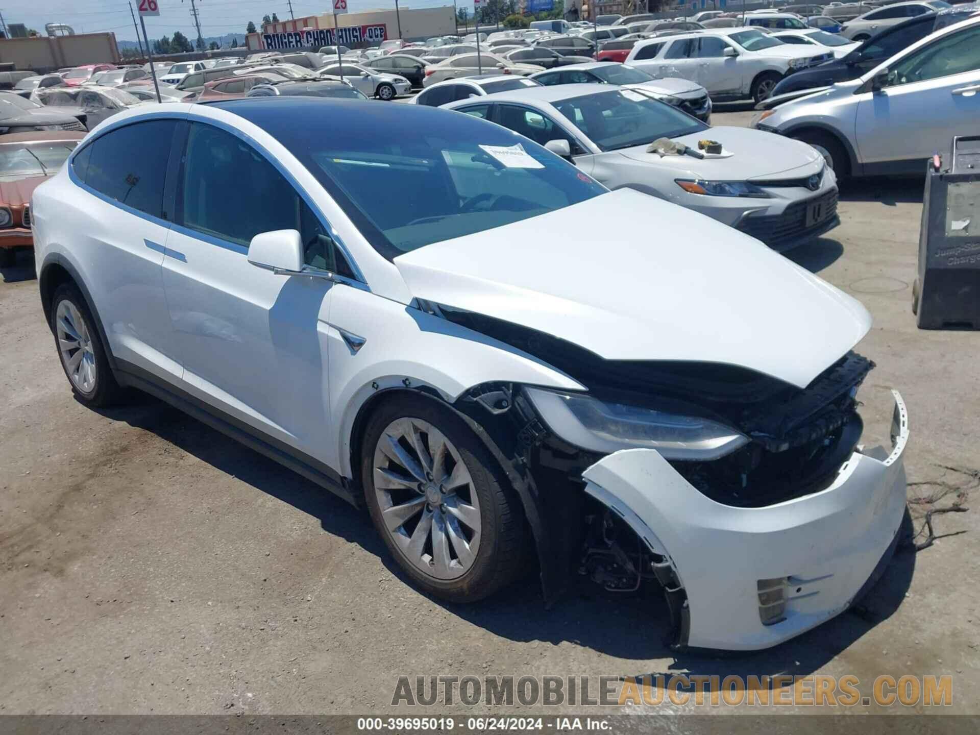 5YJXCAE25MF325143 TESLA MODEL X 2021