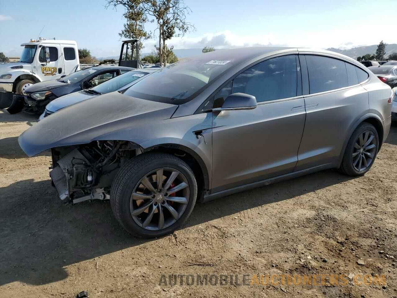 5YJXCAE26JF090988 TESLA MODEL X 2018