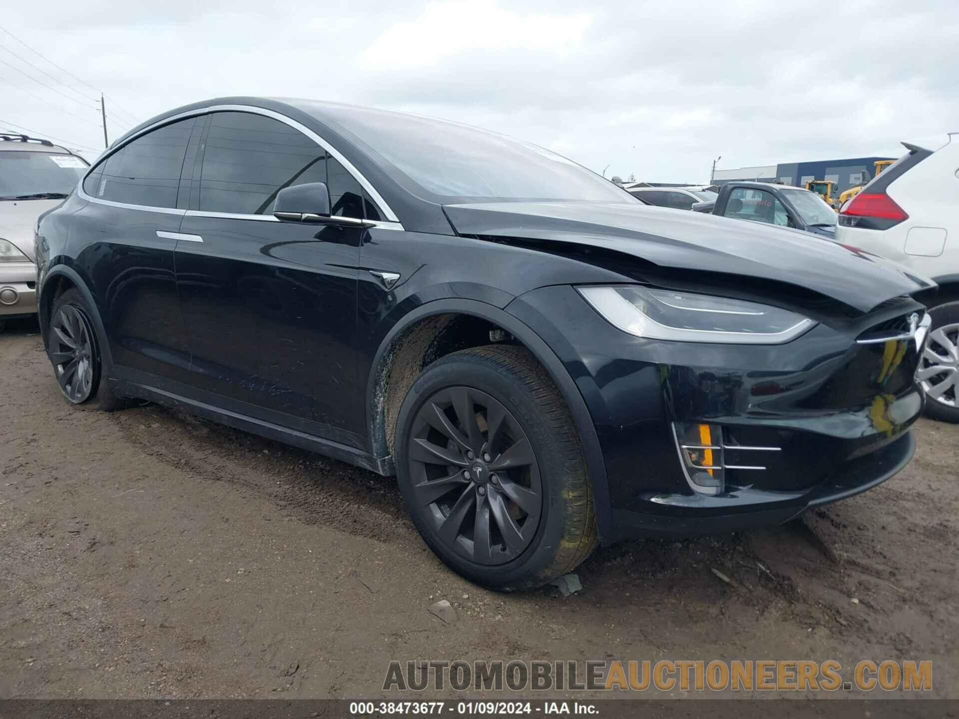 5YJXCAE26JF100239 TESLA MODEL X 2018