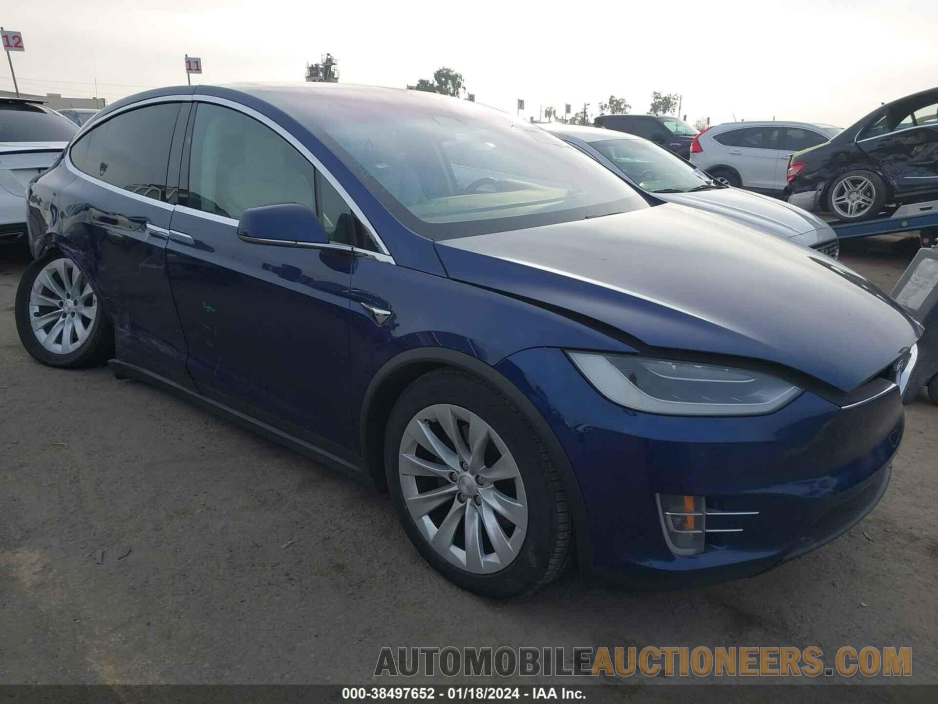 5YJXCAE26JF139915 TESLA MODEL X 2018